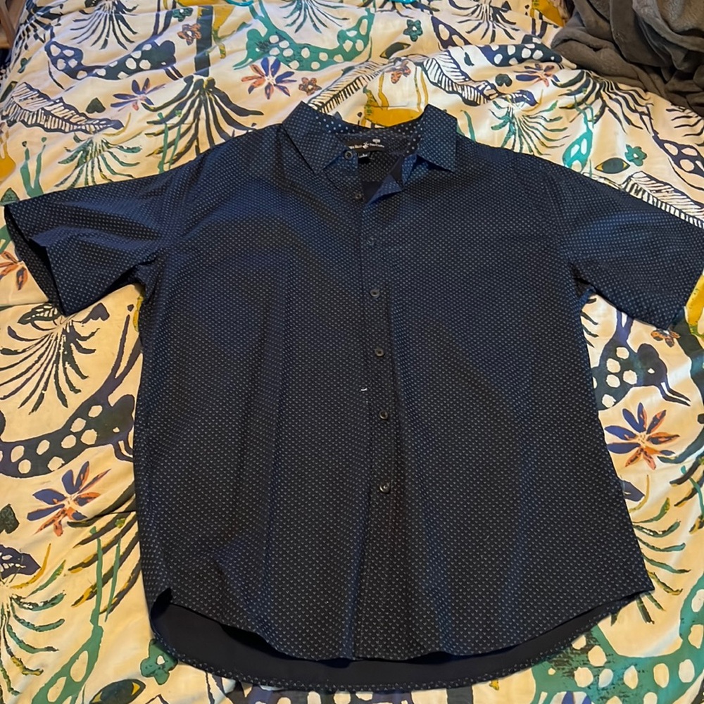 Short sleeve button-up